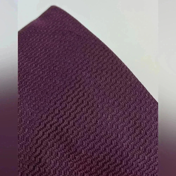 ARMANI COLLEZIONI 100% Silk Necktie Maroon Red Handmade Formal Office Prof - Picture 13 of 15